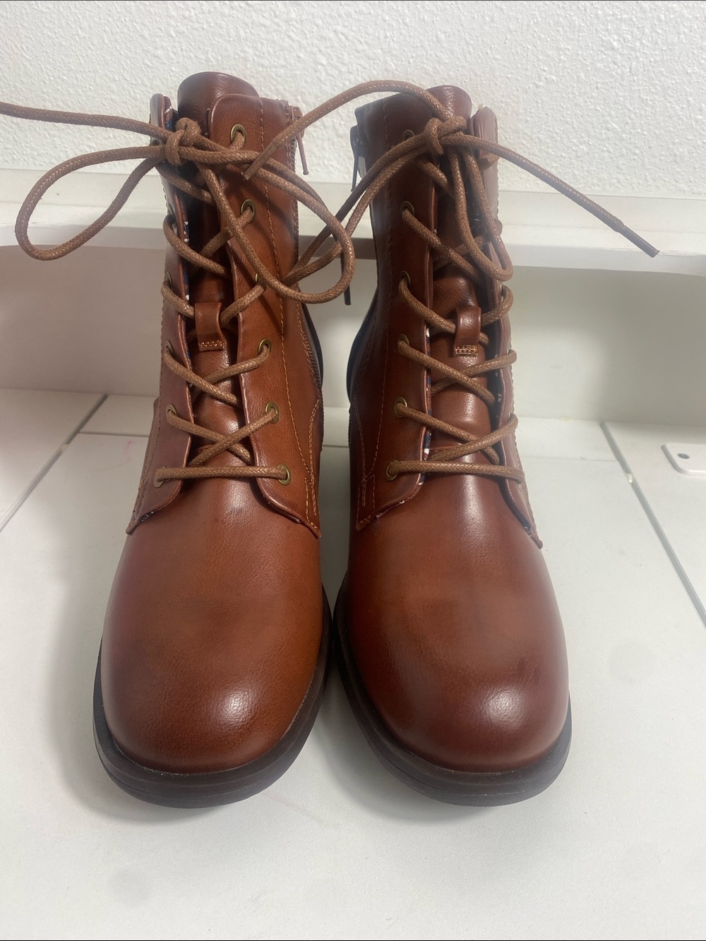 BareTraps Cognac Lace-Up Ankle Boot Size 9.5 - Picture 3 of 16